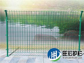 浸塑护栏网